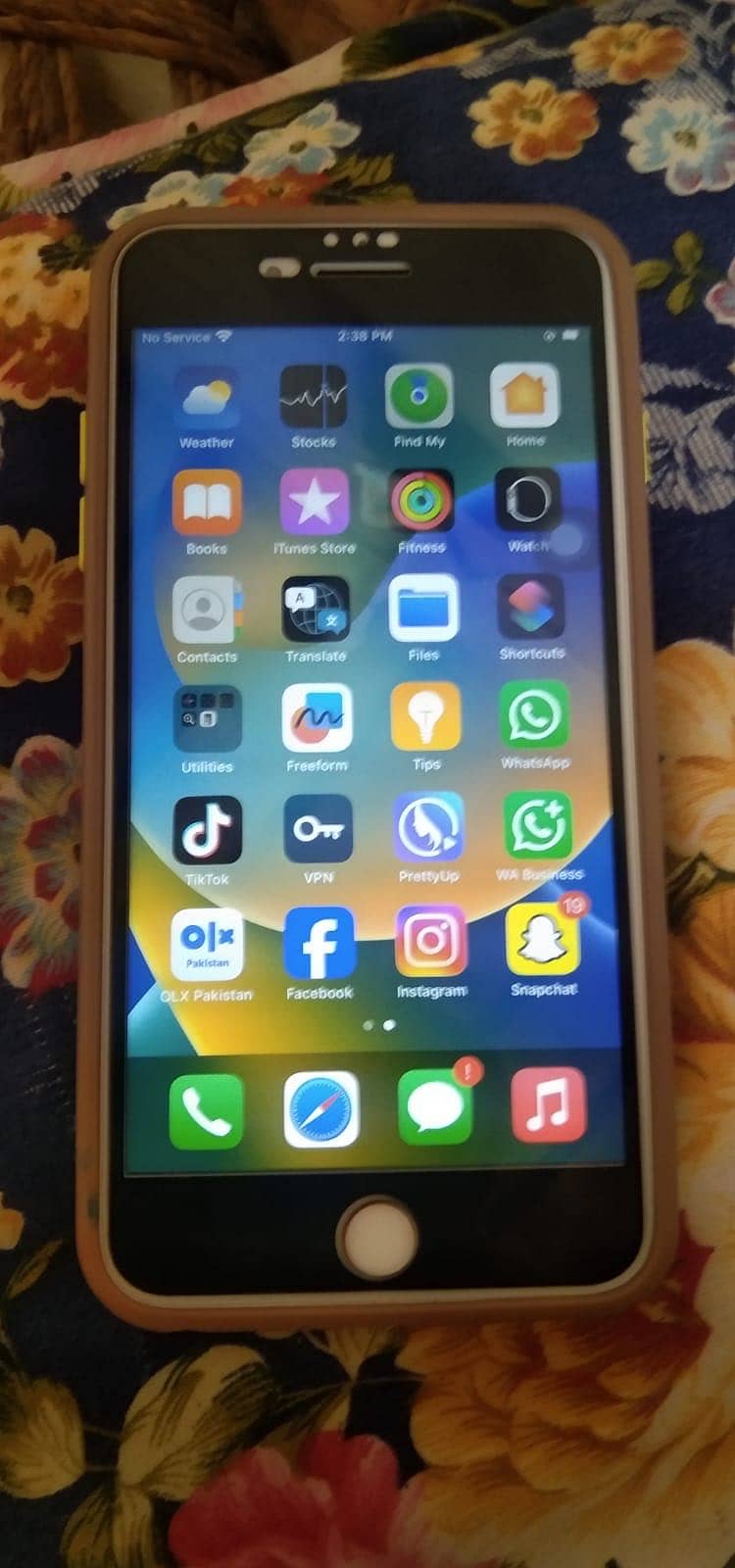 Apple iPhone 8 Plus 1