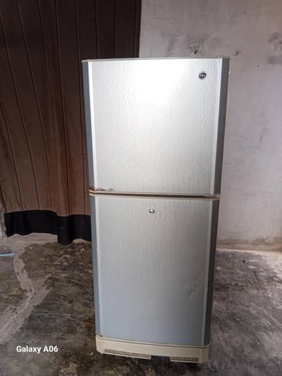 2 Door Fridge – Compressor Kharab – Lahore بس