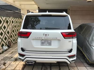 Toyota Land Cruiser LC300 ZX 2023 – For Sale