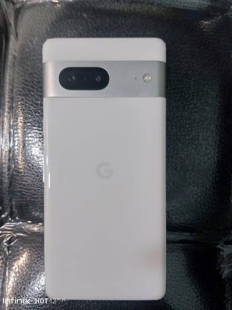 Google Pixel 7 4