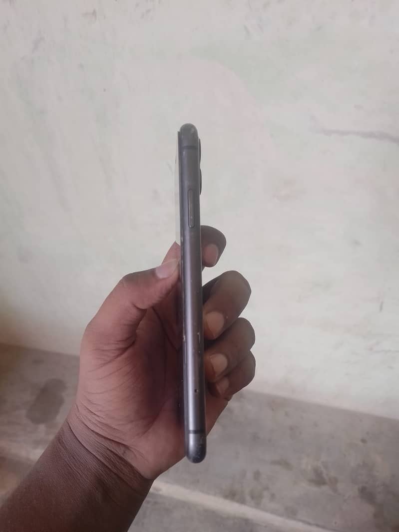 Apple iPhone 11 1