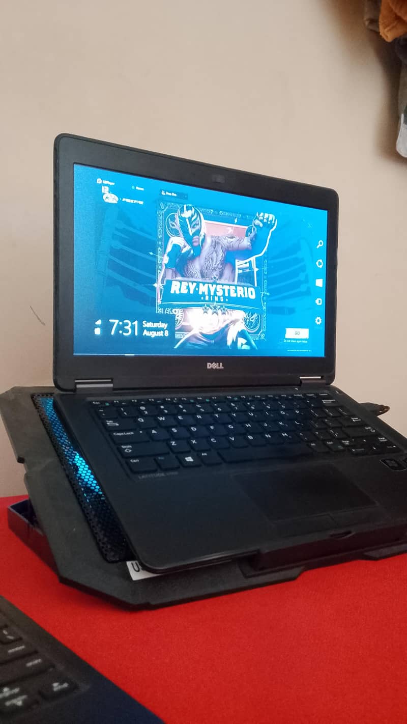 Dell Latitude E7250 4