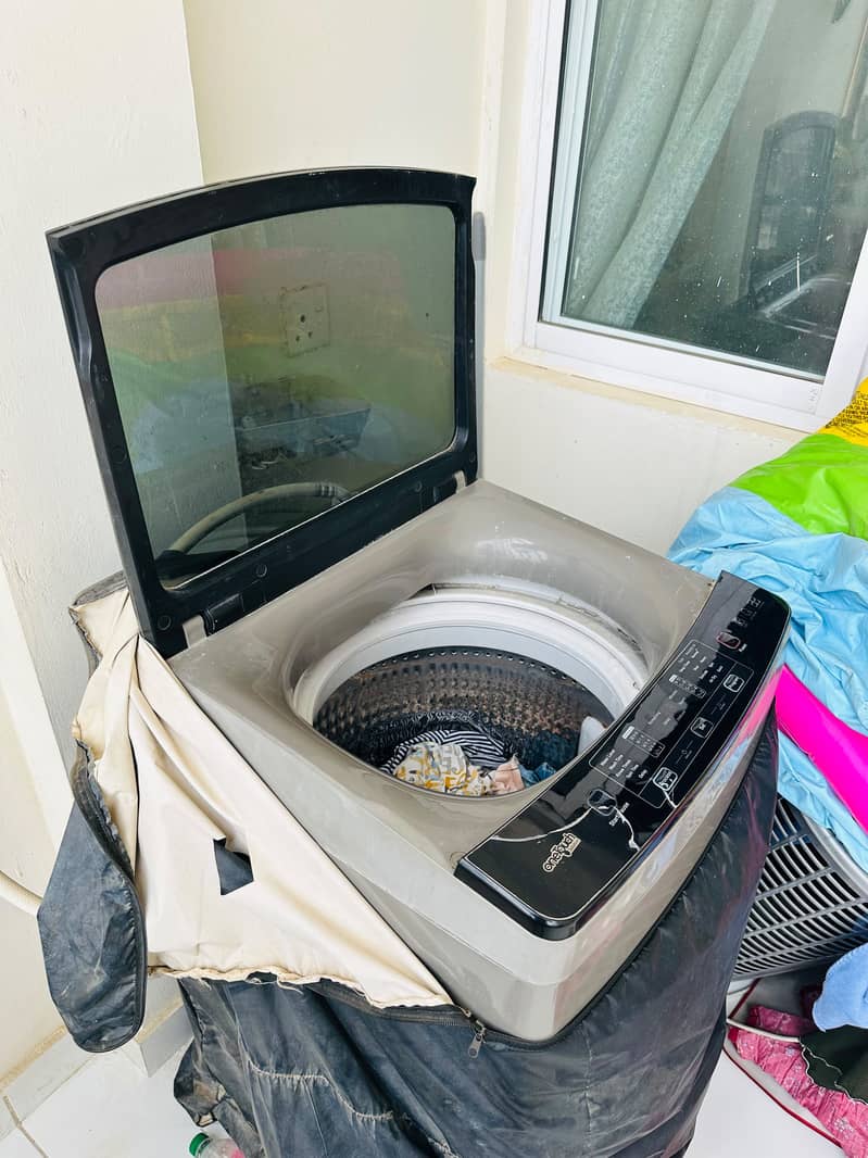 HAIER AUTOMATIC WASHING MACHINE 2