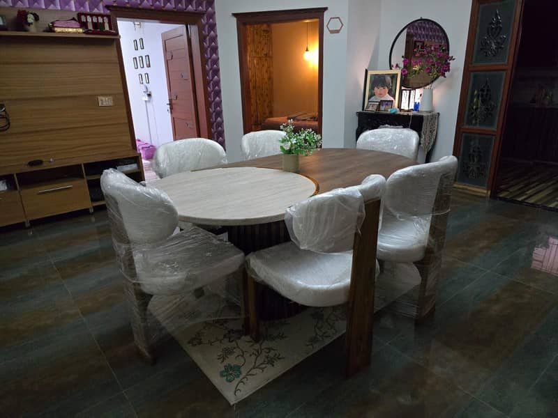 modern style dining table 0