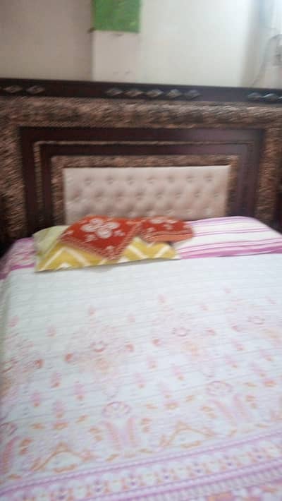 I m Saling Dabel Baed por Tali ki lakri ha Bast pariz