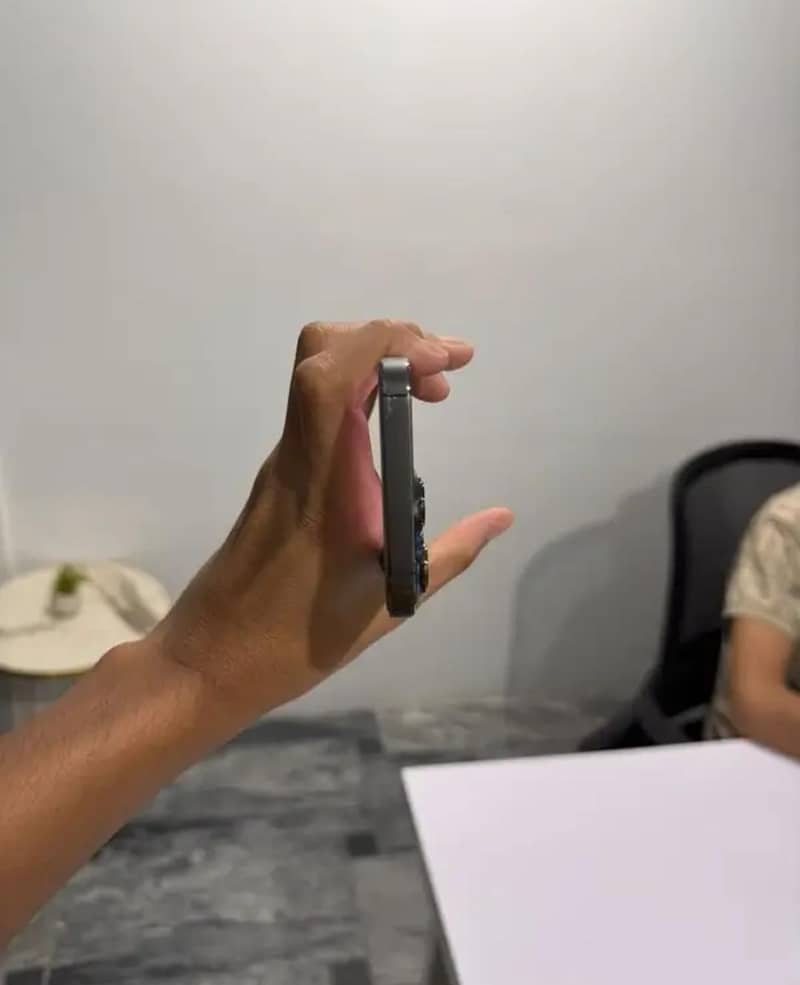 Apple iPhone 13 1