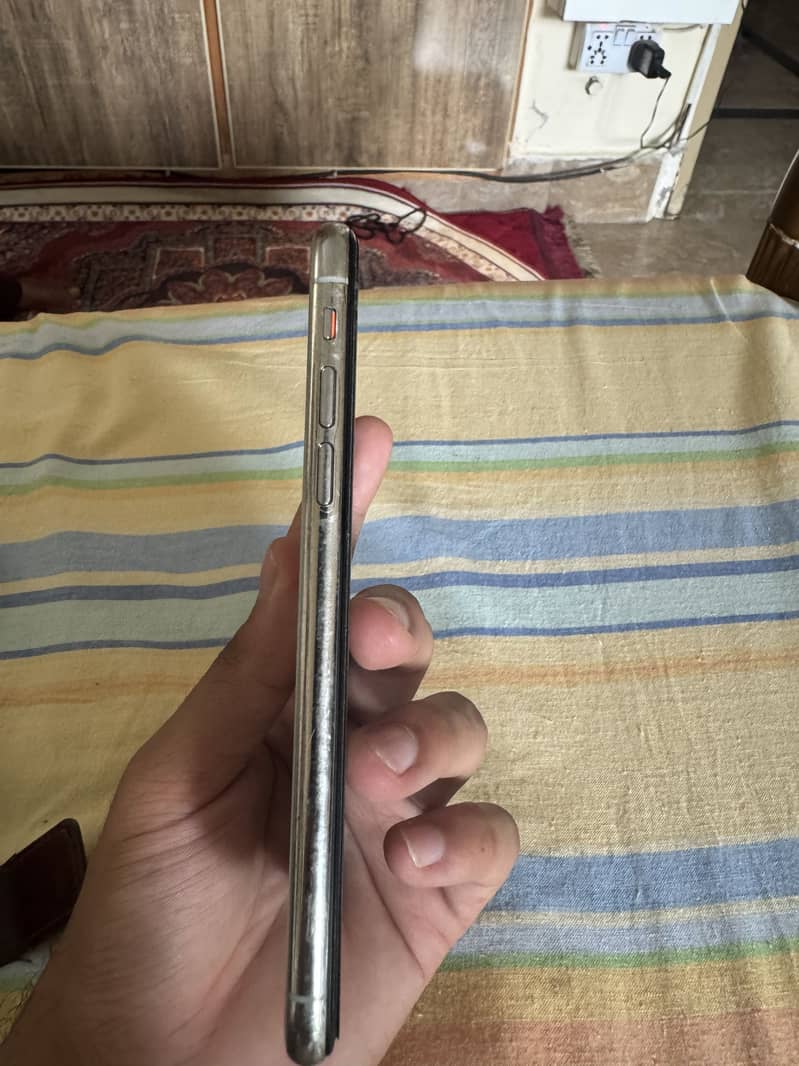 Apple iPhone X 2