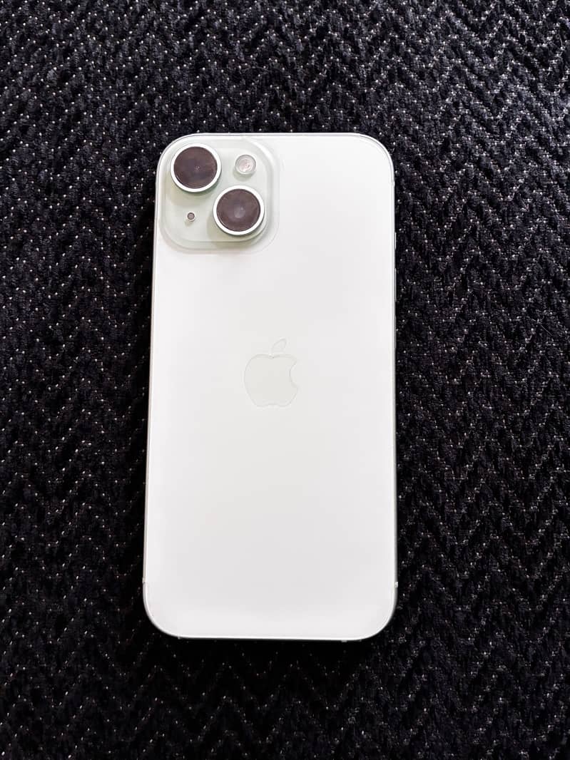 Apple iPhone 15 6