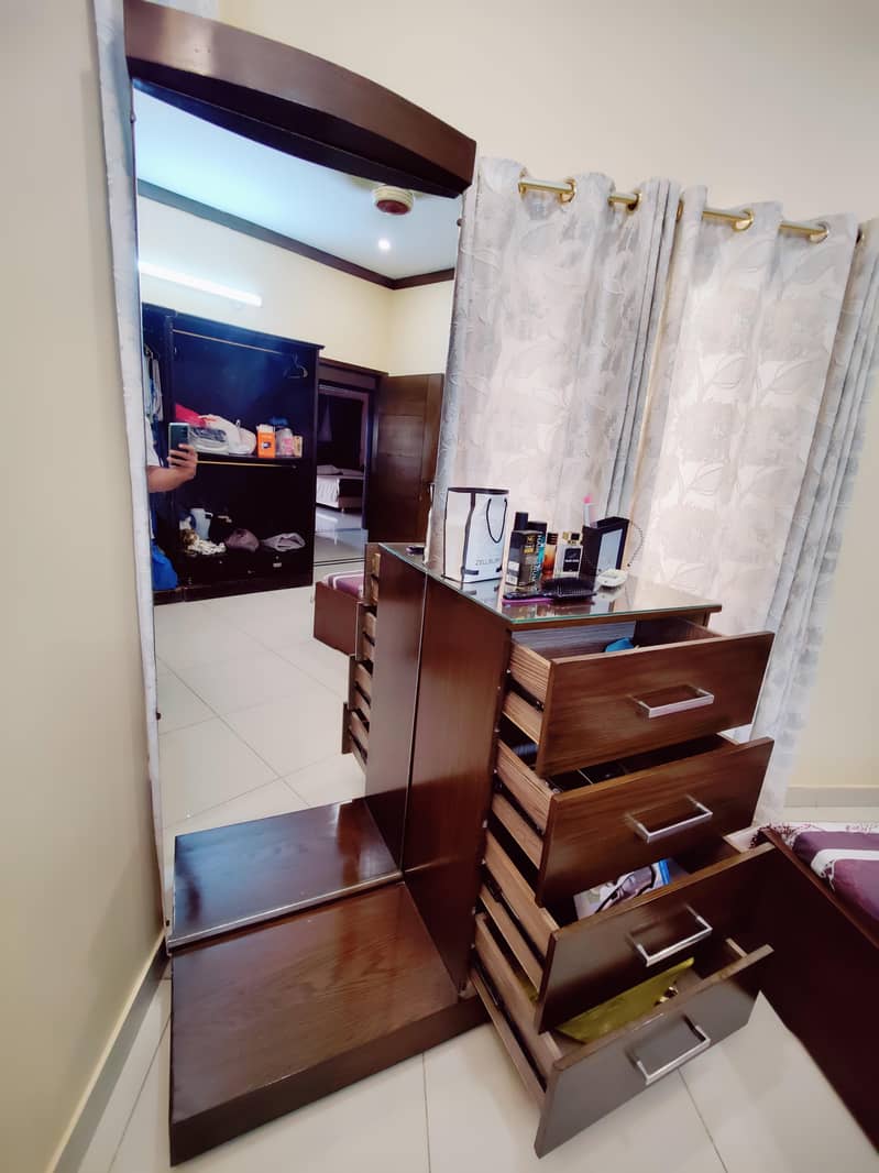 Bed Room Set 2