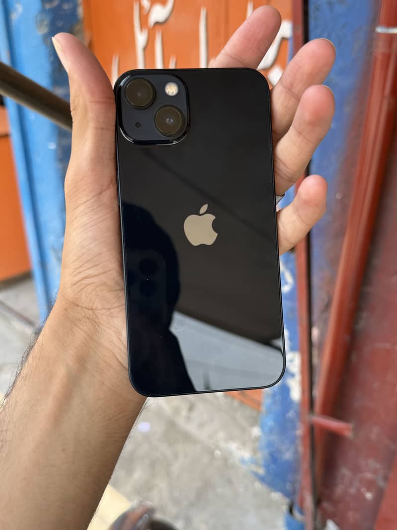 Apple iPhone 13 1