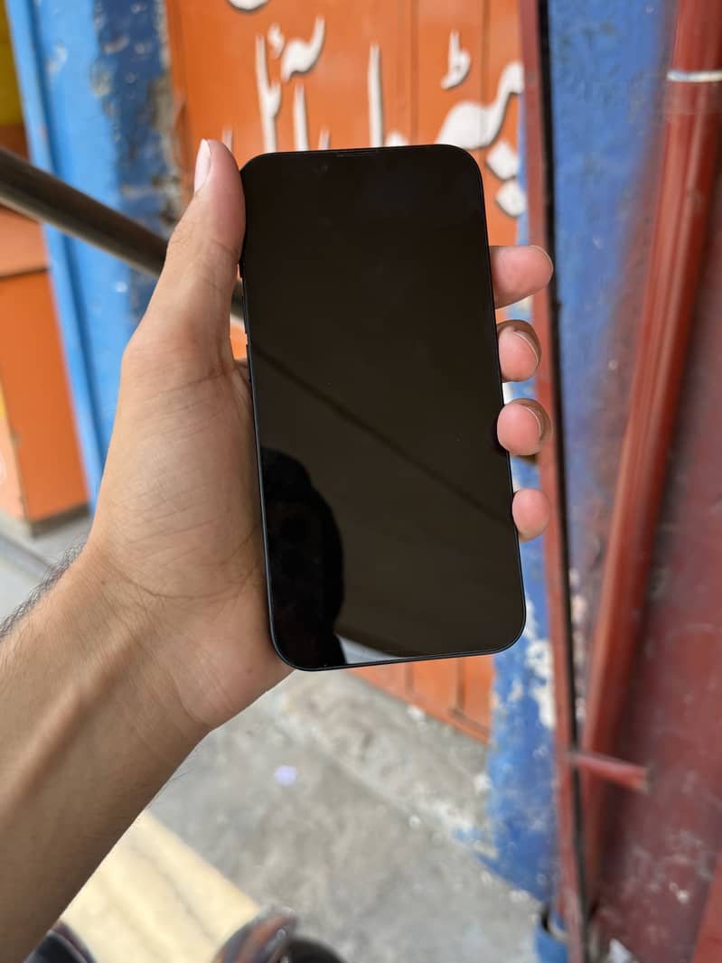 Apple iPhone 13 3