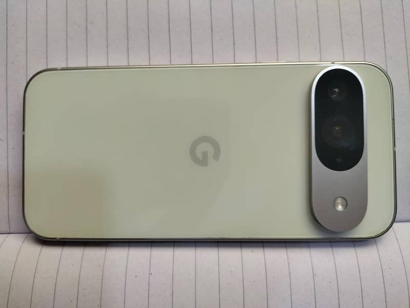 Google Pixel 9 5