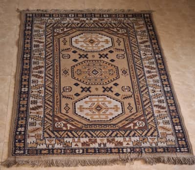 house hold items - Rugs - cabinets - corner racks - iron stand
