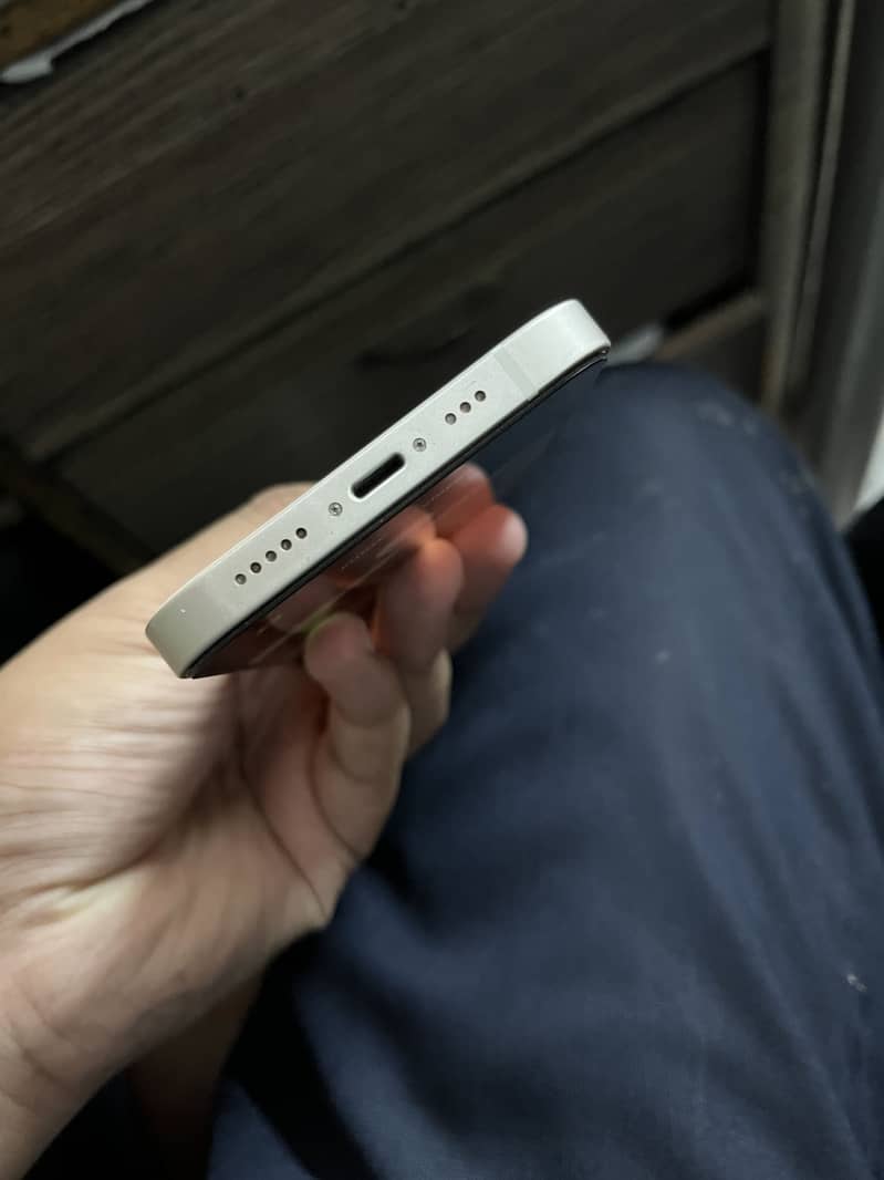 Apple iPhone 13 1