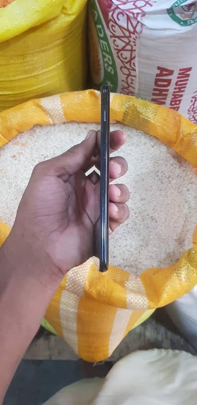 One Plus 6T Mclaren