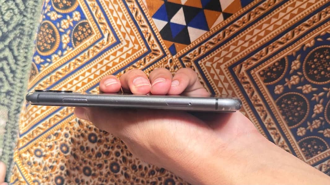 Apple iPhone 11 2