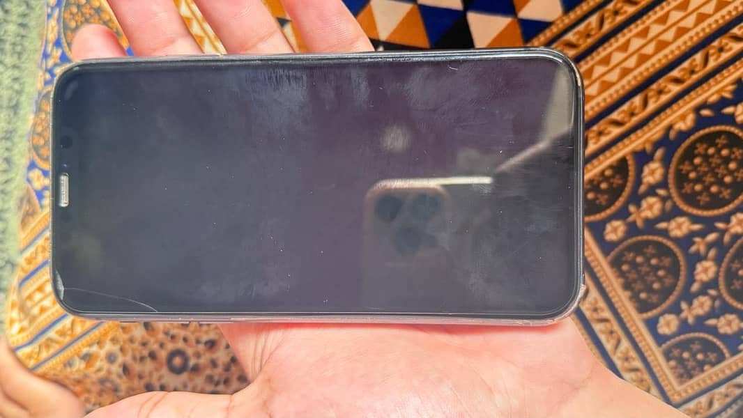 Apple iPhone 11 3