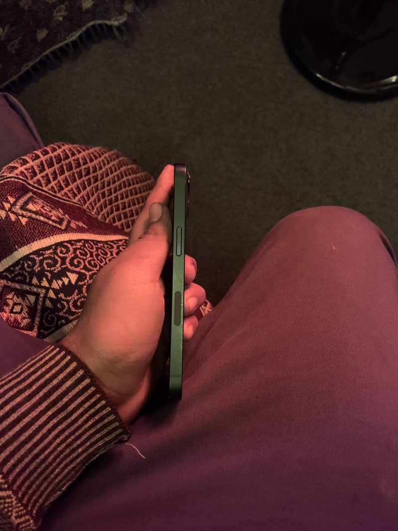 Apple iPhone 13 1