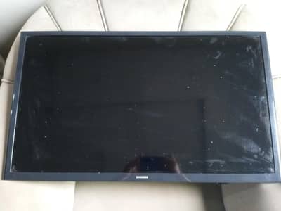Samsung 33 inches full HD display 60Hz Lcd/Tv