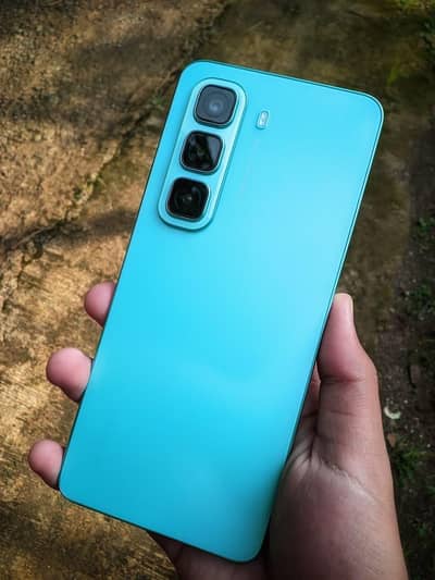 Infinix Hot 50 8+8/128gb 10/09 condition like new gaming phone