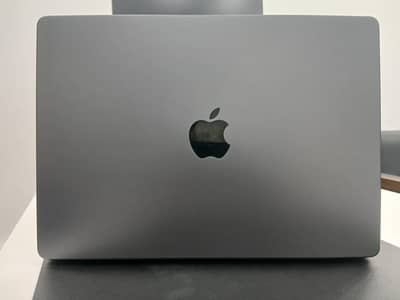 Macbook Pro M3, (18/1tb) Under Warranty