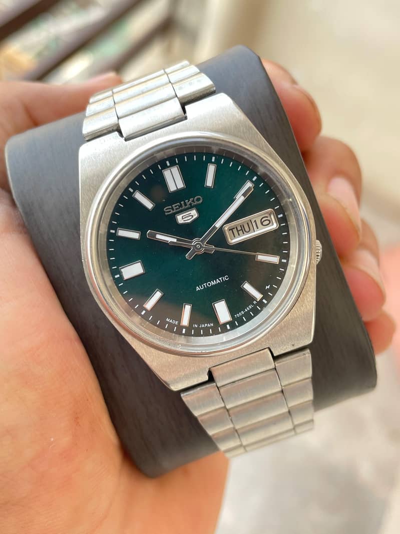 Rare Seiko 5 Automatic Green Dial | 7009 | Refurbished 1