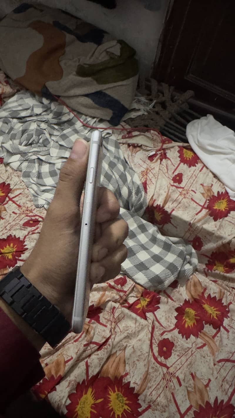 Apple iPhone 6 5