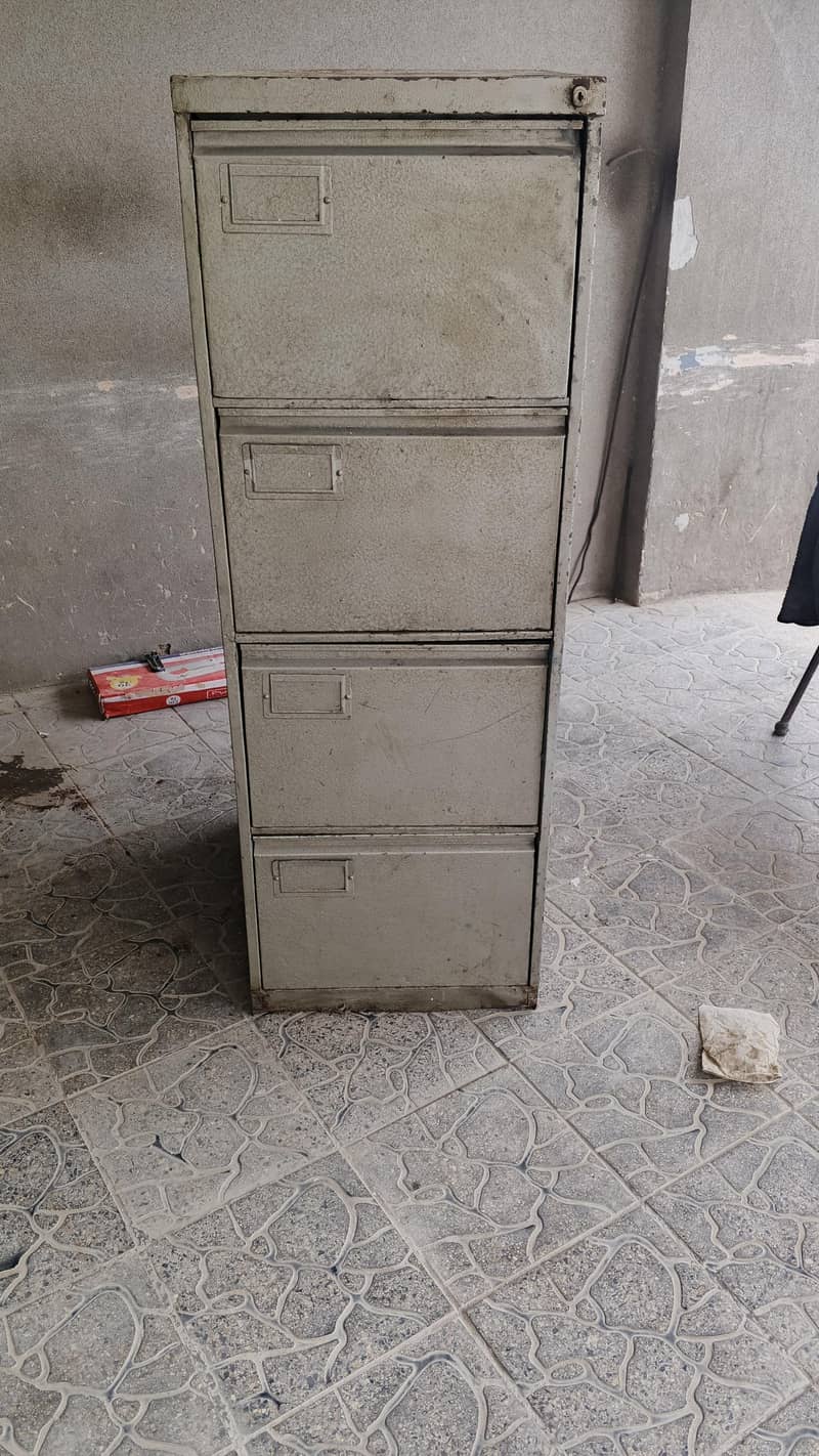 File Cabinet 0