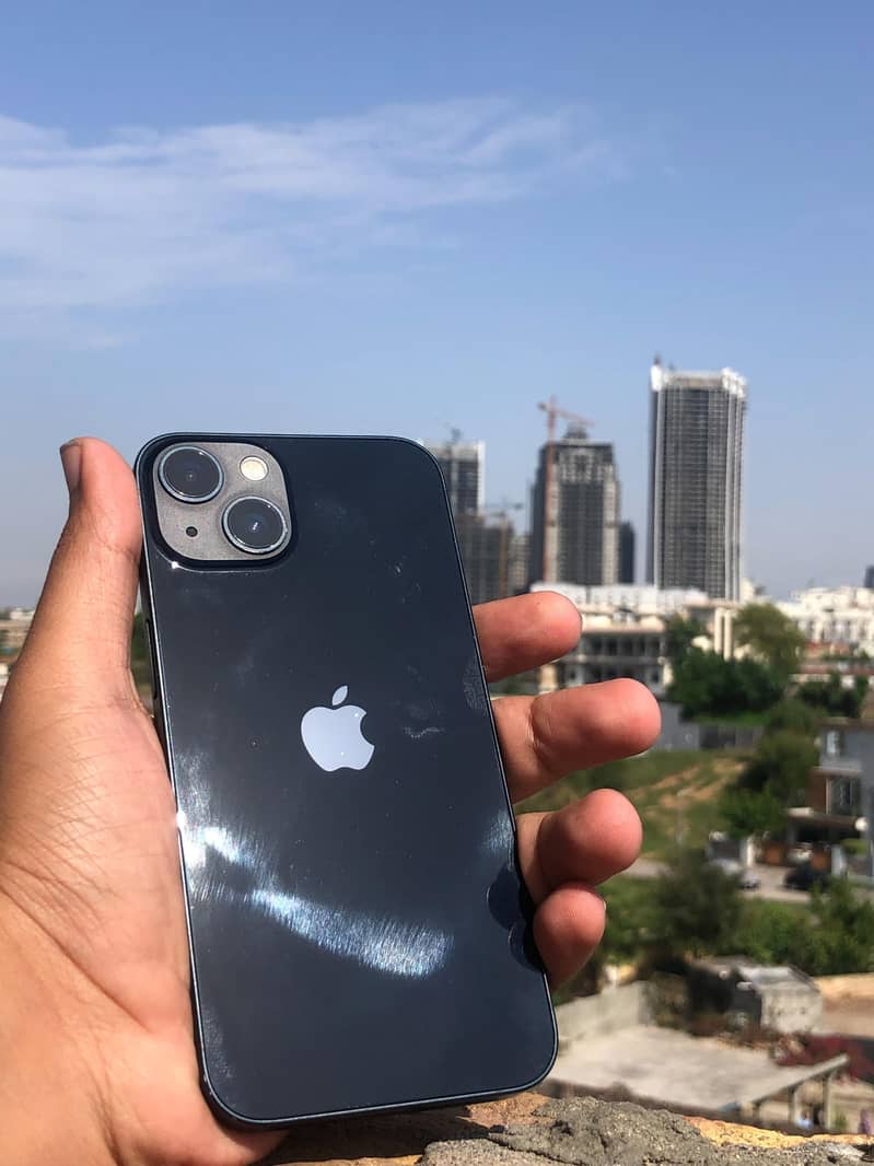 Apple iPhone 13 1