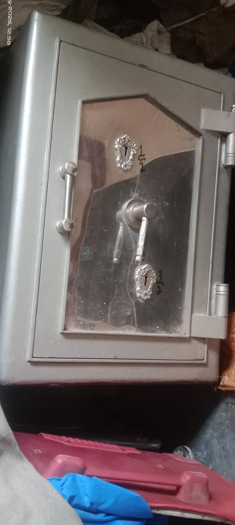 locker 2