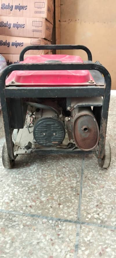 Gernerator 2.8 KW Used