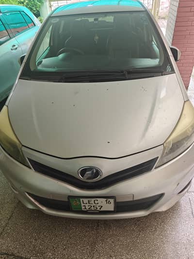 Toyota Vitz 2012