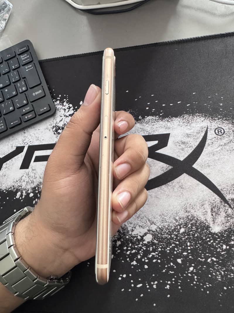 Apple iPhone 8 Plus 3