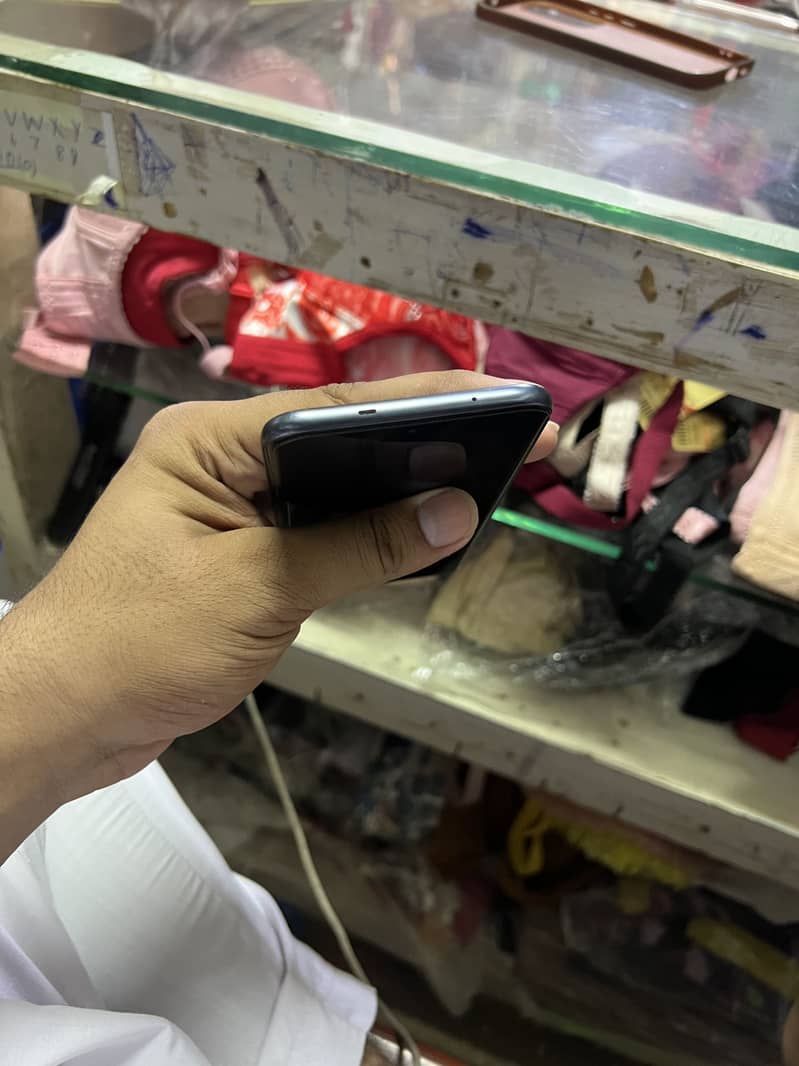 Tecno CAMON 40 Pro 4