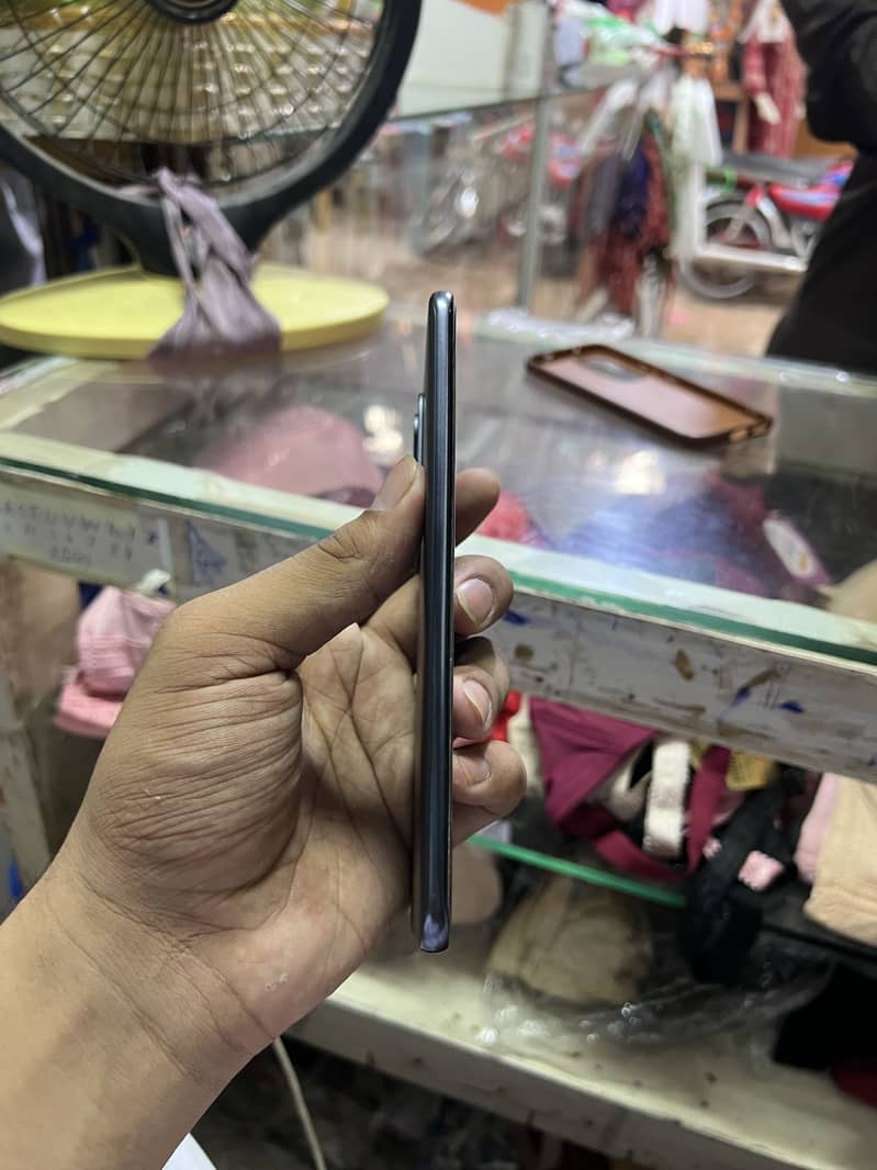 Tecno CAMON 40 Pro 6