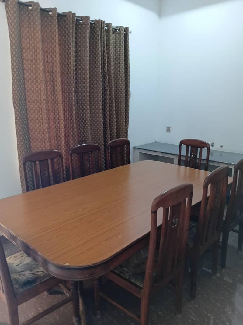 Dining Table 0