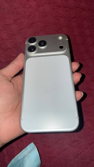 Apple iPhone 17 Pro Max FU