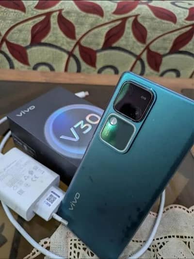 vivo V30 12 GB RAM 256GB memory 0326/6773/255