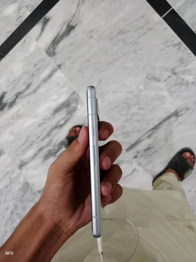 Google Pixel 7a 2