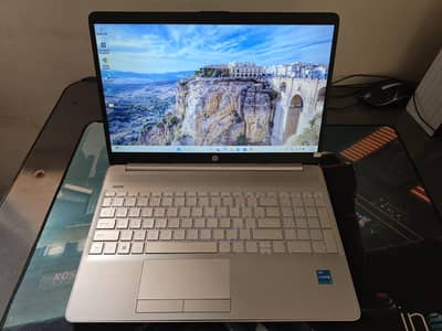 Hp 15 Dw3xxx Core i3 - 11 Gen, Ram 8 - SSD 256