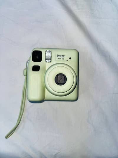Instax Mini SE (almost new)