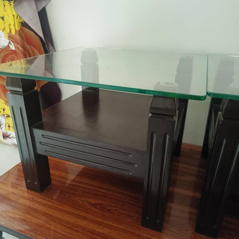 Tables, 3 Sets. 0