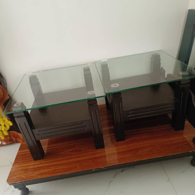 Tables, 3 Sets. 4