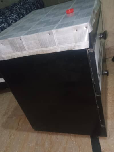Premium King-Sized bed set+2 side-Tables with medicated Mattress