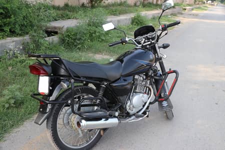 Suzuki GS 150 2024