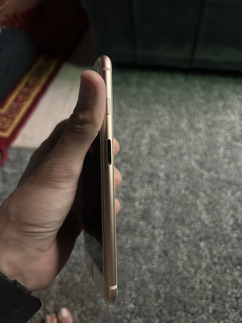 Apple iPhone 8 Plus 3