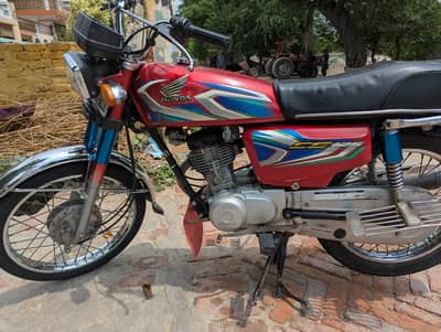 Honda CG 125 10/10 condition All documents ok  Total genian