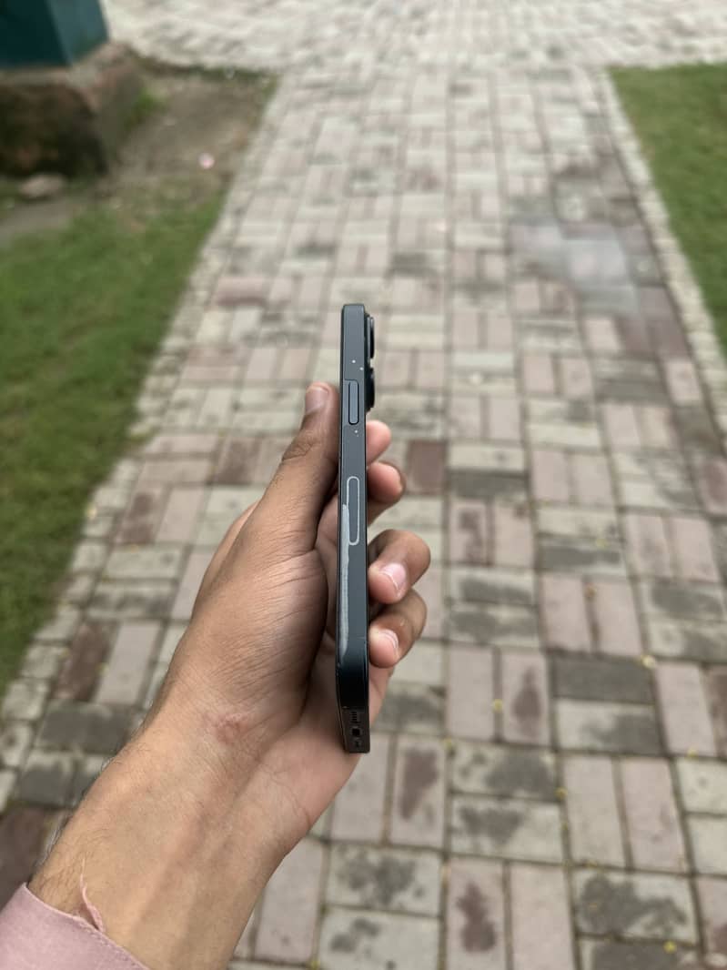 Apple iPhone 14 5
