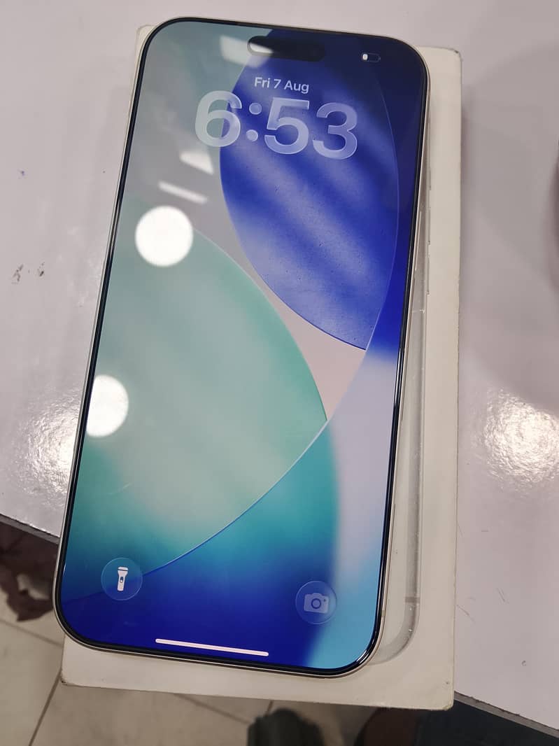 Apple iPhone 17 Pro Max 1