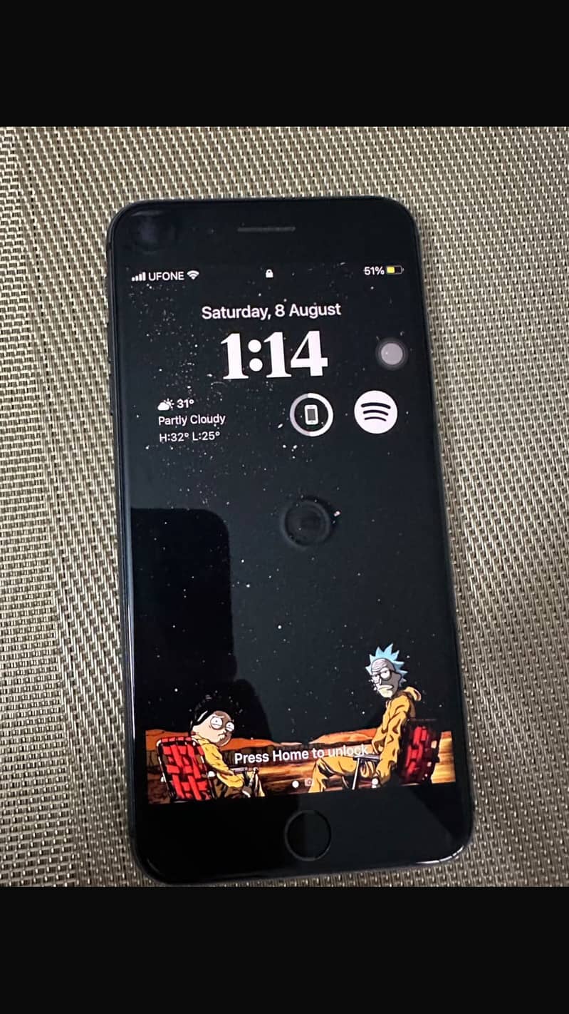 Apple iPhone 8 Plus 1
